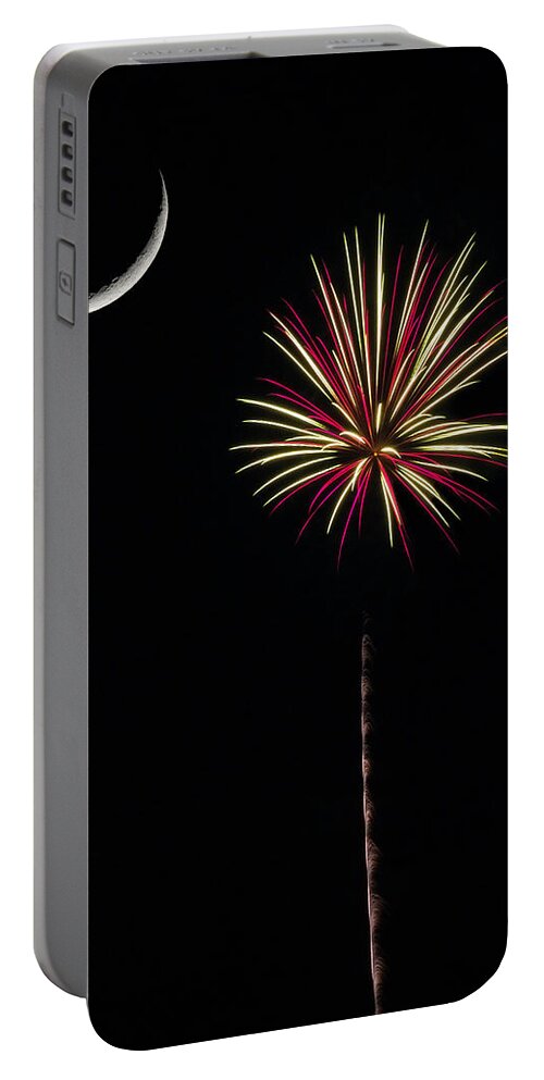 Fireworks Portable Battery Charger featuring the photograph Palmetto Fireworks by David Palmer