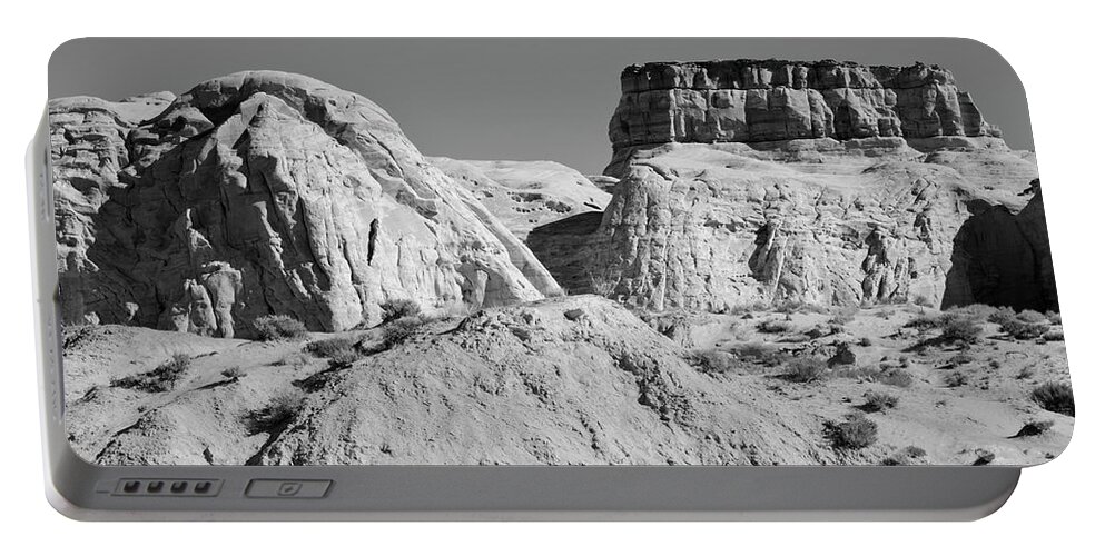 Black Portable Battery Charger featuring the photograph Paria Utah VI by David Gordon