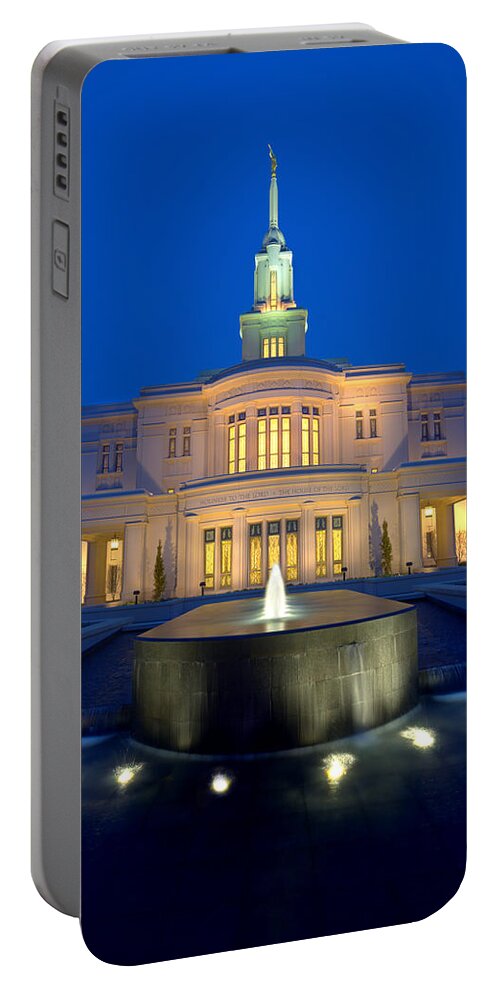 Angel Moroni Portable Battery Charger featuring the photograph Payson Temple at Dusk by David Andersen