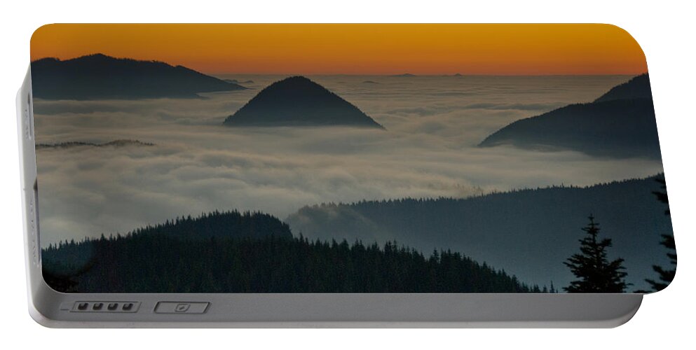 Beauty In Nature Portable Battery Charger featuring the photograph Peaks Above the Fog at Sunset by Jeff Goulden