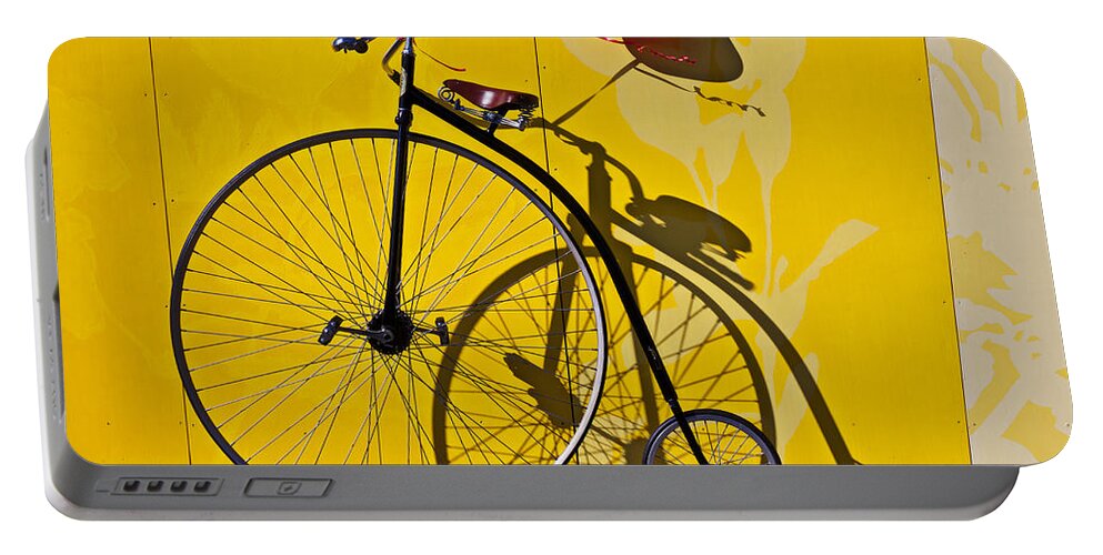 Penny Farthing Portable Battery Charger featuring the photograph Penny Farthing Love by Garry Gay
