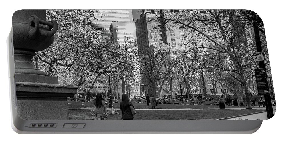 Rittenhouse Square Portable Battery Charger featuring the photograph Philadelphia Street Photography - 0902 by David Sutton
