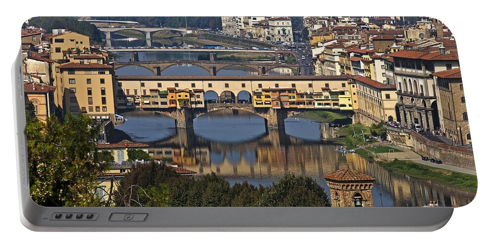 Florence Portable Battery Charger featuring the photograph Ponte Vecchio - Florence by Joana Kruse