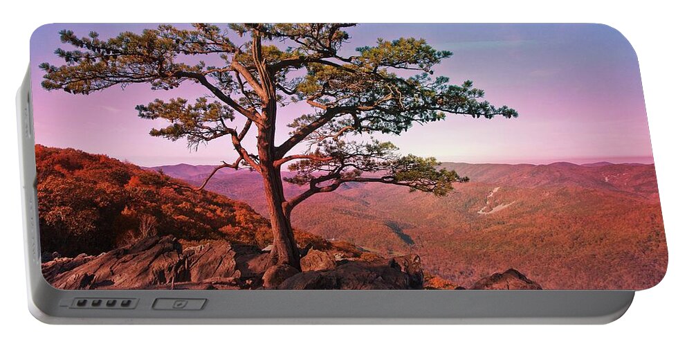 Photography By Suzanne Stout Portable Battery Charger featuring the photograph Raven's Roost Overlook by Suzanne Stout