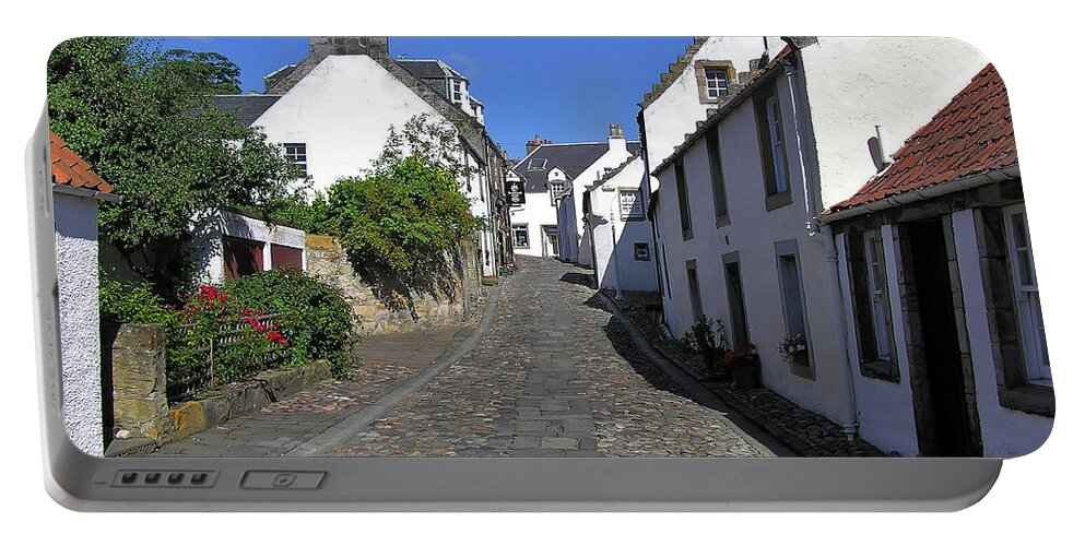 Cuross Portable Battery Charger featuring the photograph Royal Culross by Kuni Photography