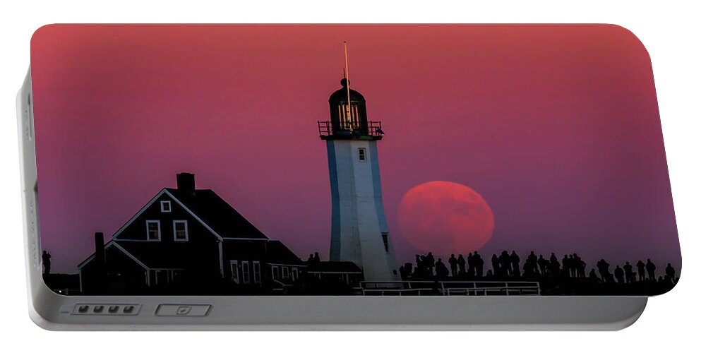 Lighthouse Portable Battery Charger featuring the photograph Scituate Supermoon by Rob Davies