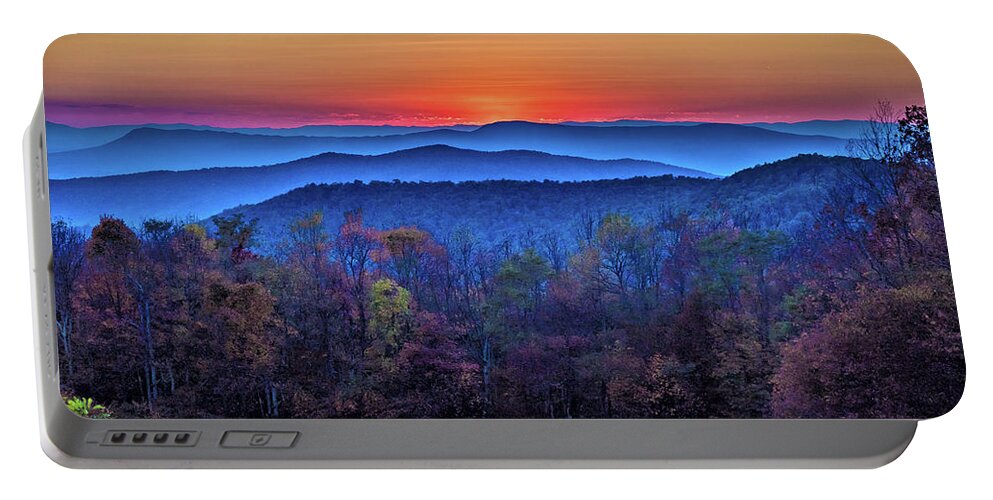 Autumn Portable Battery Charger featuring the photograph Shenandoah Valley Sunset by Louis Dallara