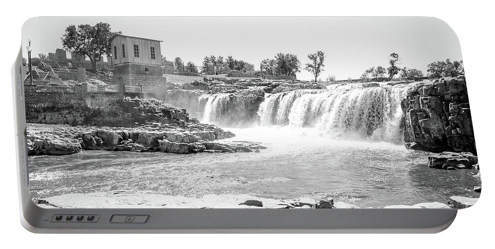 Sioux Falls Portable Battery Charger featuring the photograph Sioux Falls by Aileen Savage