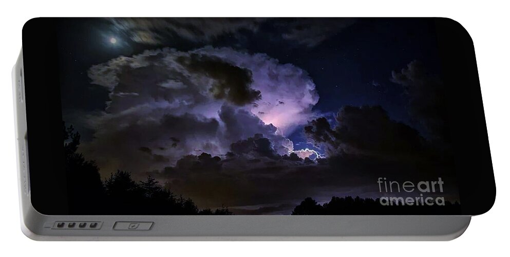 Spectacular Sky Portable Battery Charger featuring the photograph Spectacular Sky Show by Angela J Wright