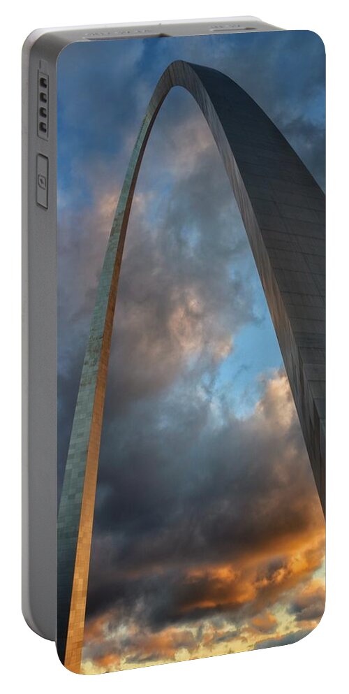 Arch Portable Battery Charger featuring the photograph St. Louis Arch at Sunrise by Buck Buchanan