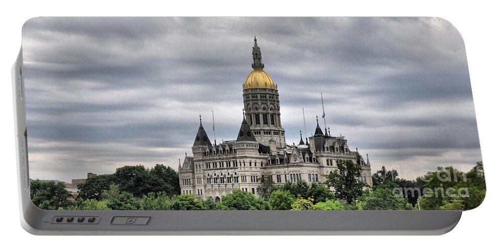 State Capital Of Connecticut Portable Battery Charger featuring the photograph State Capital of Connecticut by Wanda-Lynn Searles