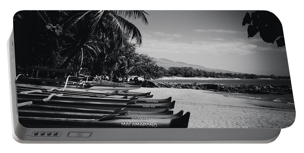 Sugar Beach Portable Battery Charger featuring the photograph Sugar Beach Hawaiian Outrigger Canoes Kihei Maui Hawaii by Sharon Mau