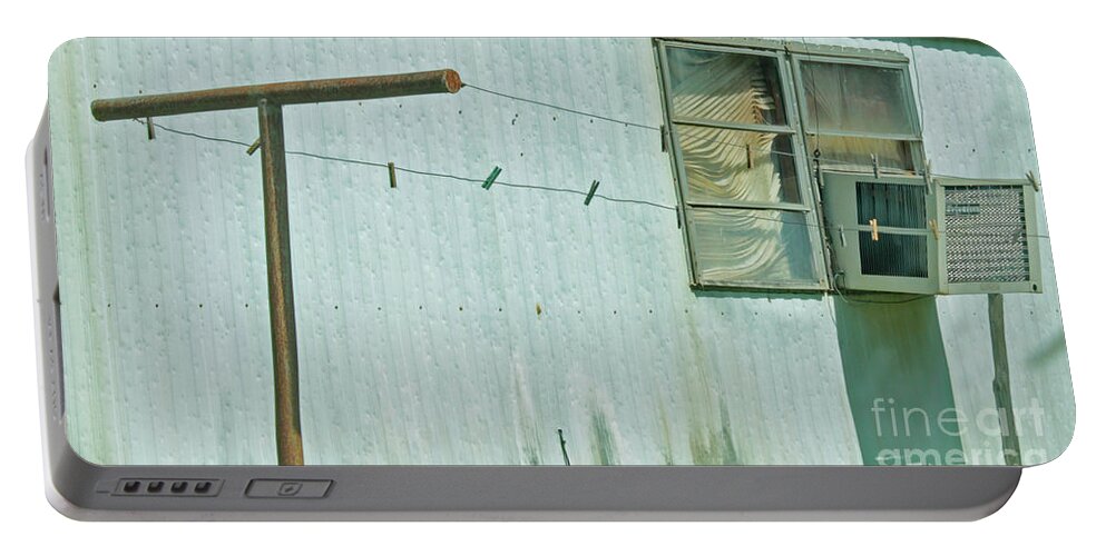 Clothes Line Portable Battery Charger featuring the photograph Texas Trailer by Joe Pratt