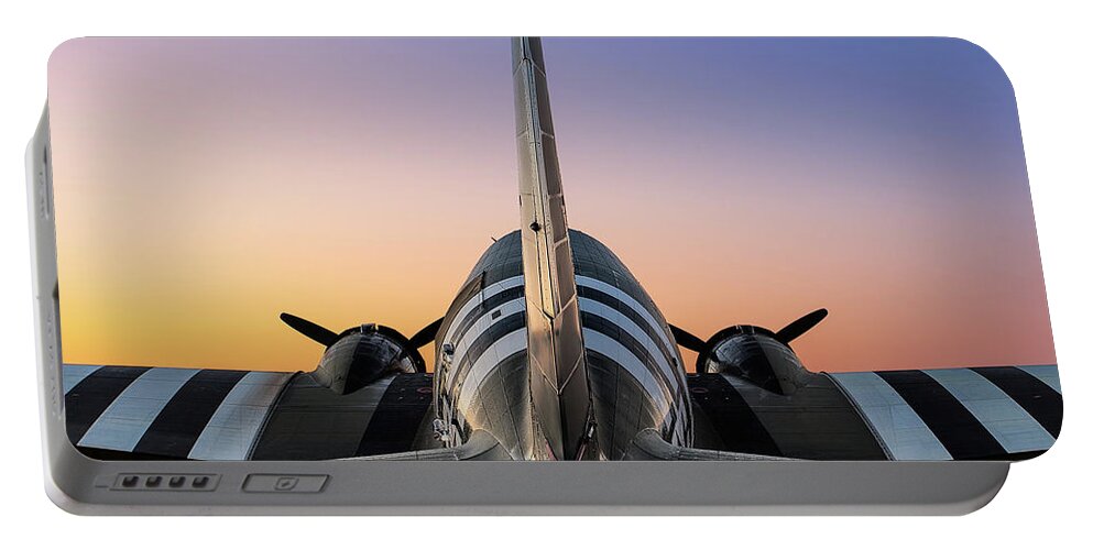 Aeroplane Portable Battery Charger featuring the photograph The Dawn Of Victory by Jay Beckman