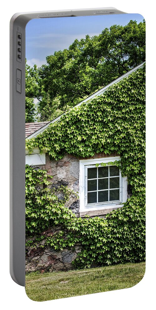 Ivy Portable Battery Charger featuring the photograph The Ivy House by Kim Hojnacki