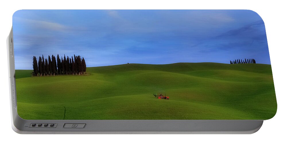 Tuscany Portable Battery Charger featuring the photograph Tuscan Landscaping by Rob Davies