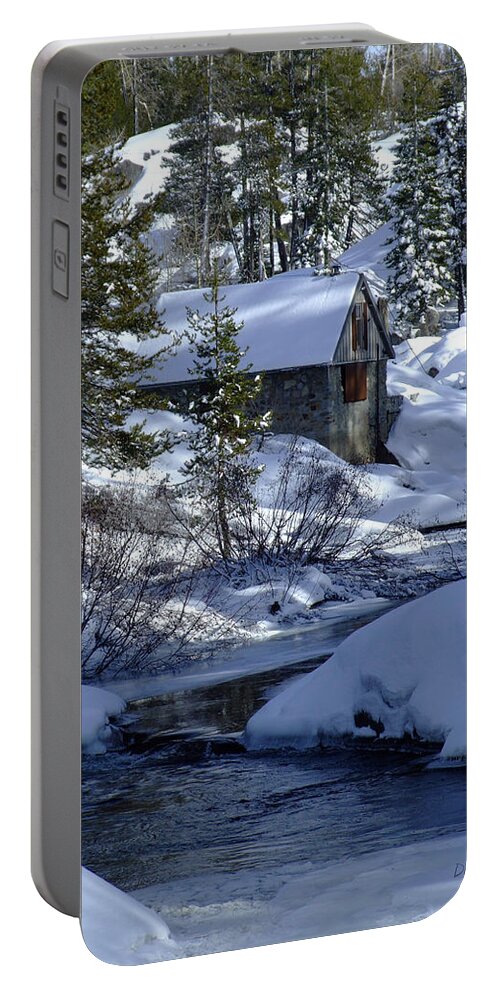 Cottage Portable Battery Charger featuring the photograph Winter Cottage by Donna Blackhall