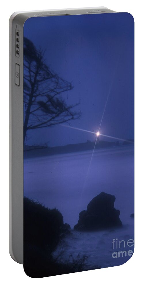 Images Portable Battery Charger featuring the photograph Yaquina Head at Night by Rick Bures