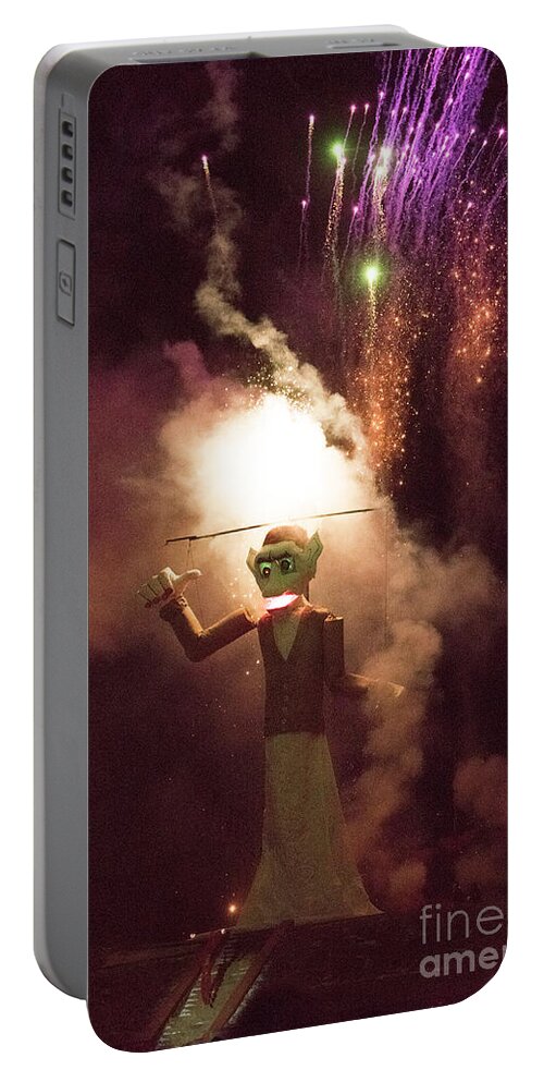 Natanson Portable Battery Charger featuring the photograph Zozobra Burning 2 by Steven Natanson