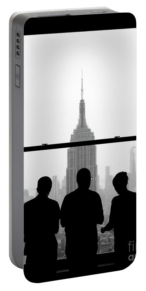 New York City Portable Battery Charger featuring the photograph Careful Observation #1 by RicharD Murphy