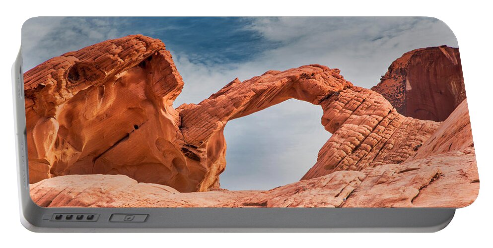 Valley Of Fire State Park Portable Battery Charger featuring the photograph Arch Rock by Jurgen Lorenzen