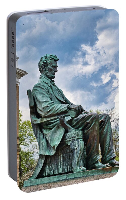 Wisconsin Portable Battery Charger featuring the photograph Bascom Hall Lincoln Statue by Steven Ralser