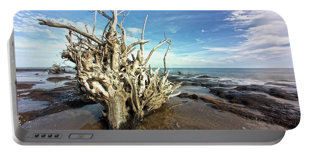 Ocean Portable Battery Charger featuring the photograph Black Rock Find by Robert Och