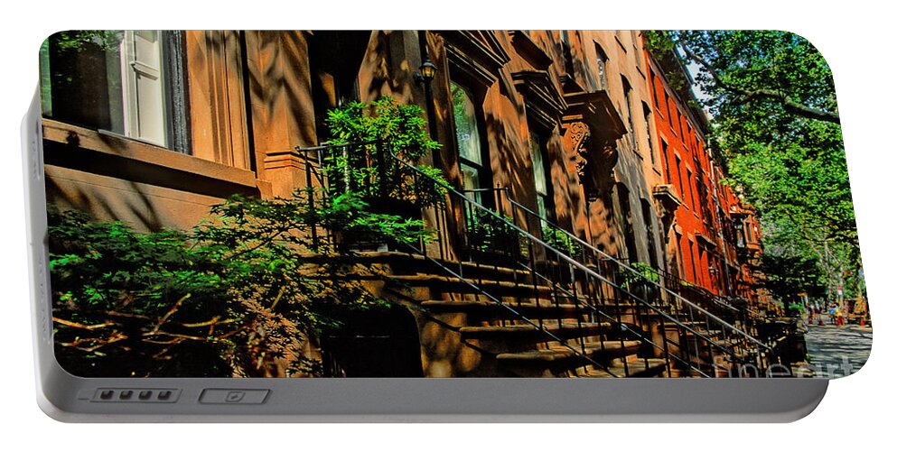 Brooklyn Heights Portable Battery Charger featuring the photograph Brooklyn Heights Summer No.3 - A New York Impression by Steve Ember