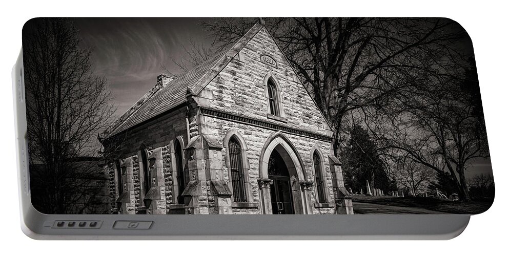 Cedar Hill Portable Battery Charger featuring the photograph Cedar Hill Chapel by Tom Mc Nemar