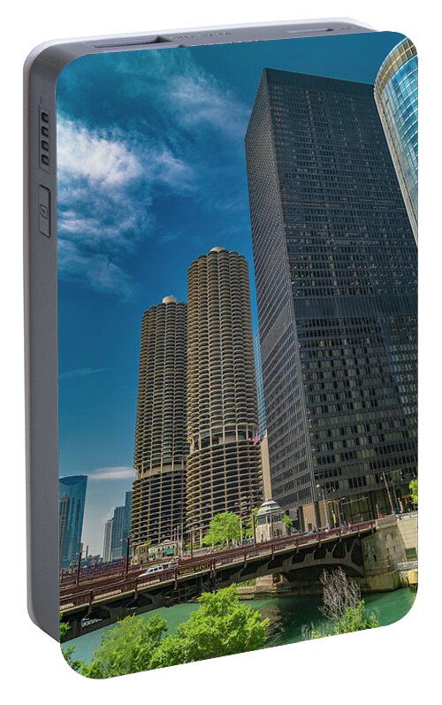 Chicago Portable Battery Charger featuring the photograph Chicago City Sunshine Days by Betsy Knapp