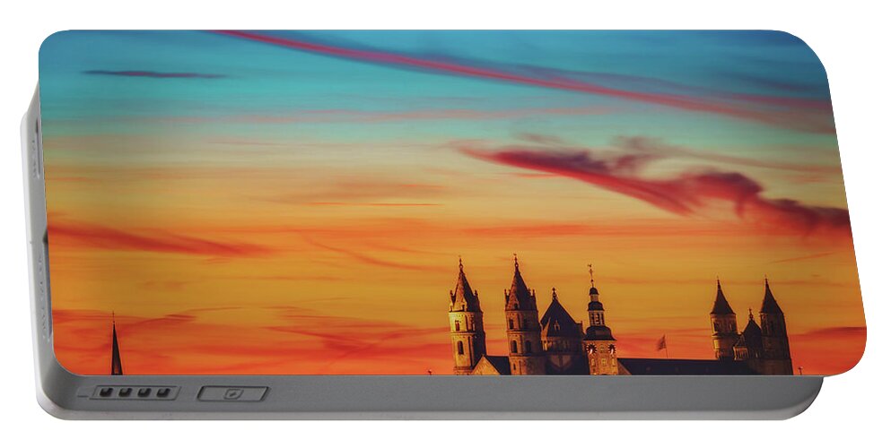 Worms Portable Battery Charger featuring the photograph Dom St. Peter zu Worms during Dusk by Marc Braner