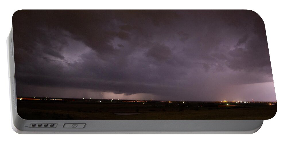 Nebraskasc Portable Battery Charger featuring the photograph Easter Sunday Supercells 043 by Dale Kaminski