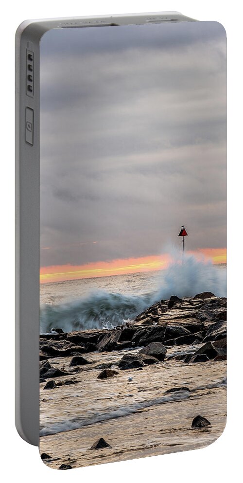New Hampshire Portable Battery Charger featuring the photograph Explosive Sea 1 by Jeff Sinon