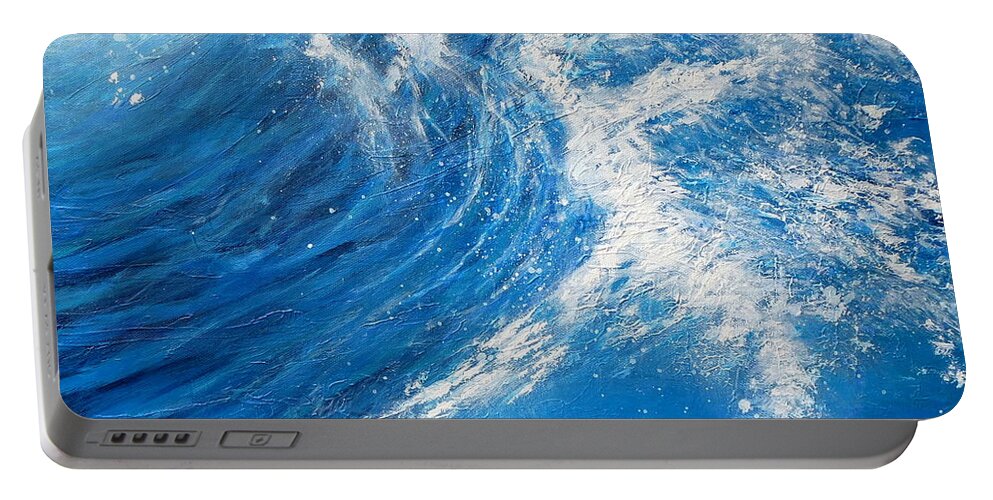 Ocean Portable Battery Charger featuring the painting Fluidity by Jackie Sherwood