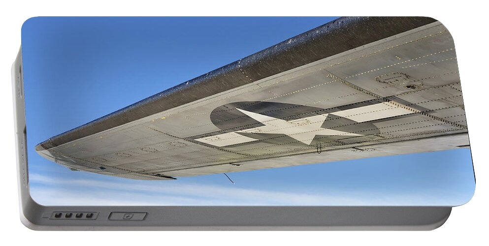 Plane Portable Battery Charger featuring the photograph Freedom's Wing by Luke Moore