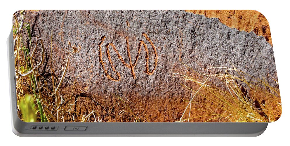 Glen Canyon Portable Battery Charger featuring the photograph Glen Canyon Petroglyph 008 by Richard A Brown