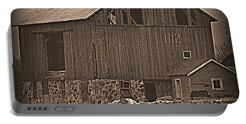  Portable Battery Charger featuring the photograph Grey Barn by Kimberly Woyak
