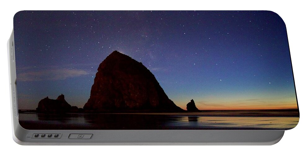 Oregon Portable Battery Charger featuring the photograph Haystack Night Sky by Todd Kreuter