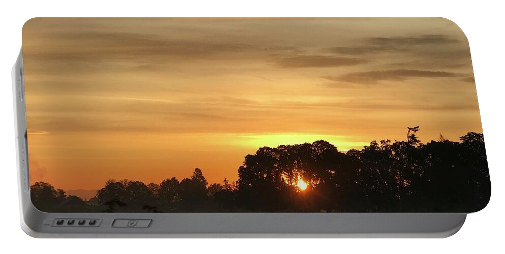 Sunrise Portable Battery Charger featuring the photograph Heart Rise by Suzanne Lorenz