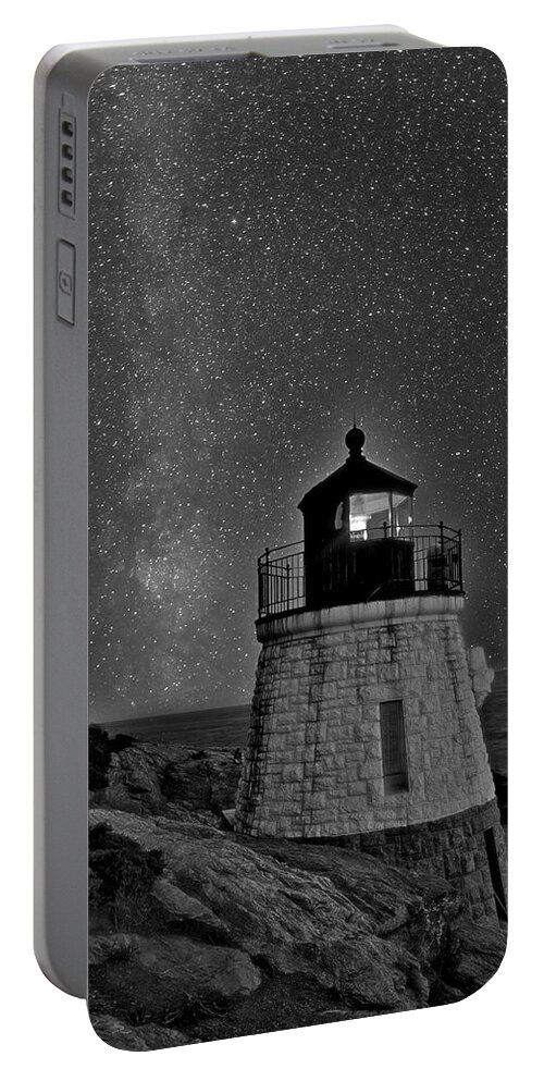 Castle Hill Light Portable Battery Charger featuring the photograph Milky Way Rising Over Castle Hill BW by Susan Candelario