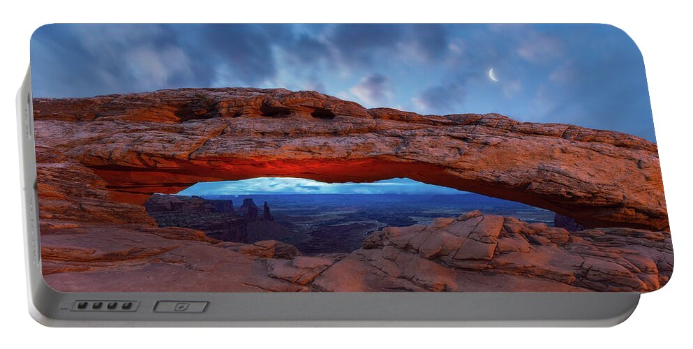 Moon Portable Battery Charger featuring the photograph Moonrise over Mesa Arch by Darren White