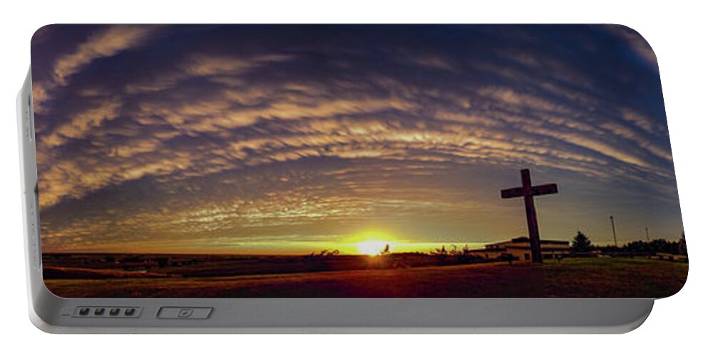 Nebraskasc Portable Battery Charger featuring the photograph Nebraska Mammatus Sunset 013 by Dale Kaminski