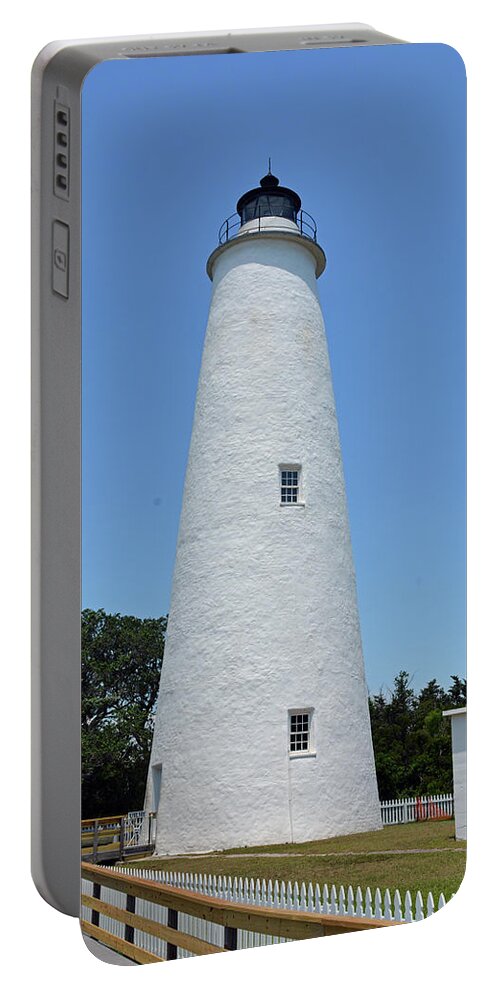 Ocracoke Lighthouse Portable Battery Charger featuring the photograph Ocracoke Lighthouse by Jimmie Bartlett