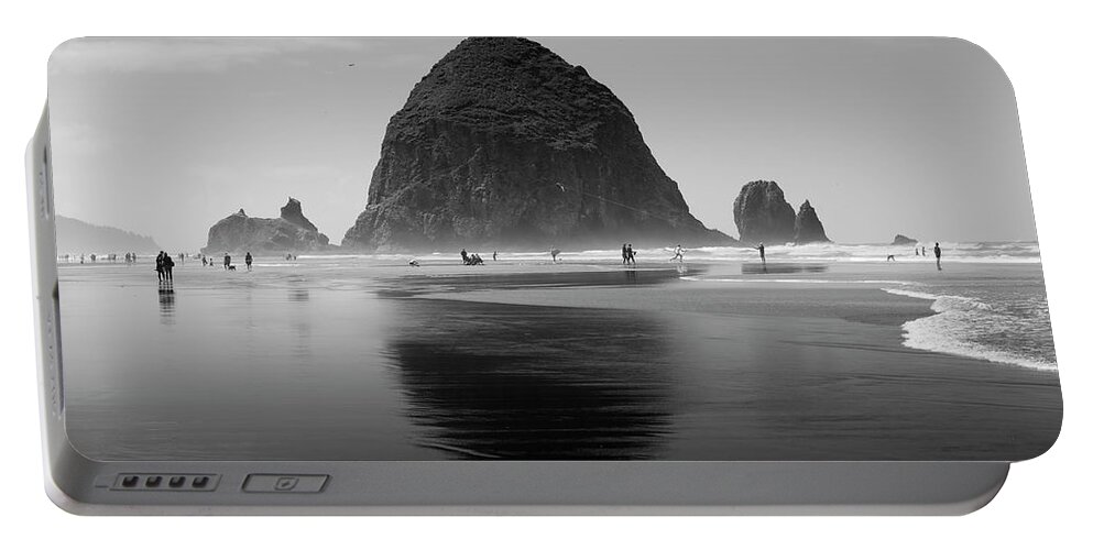 Blumwurks Portable Battery Charger featuring the photograph Paradiso by Matthew Blum