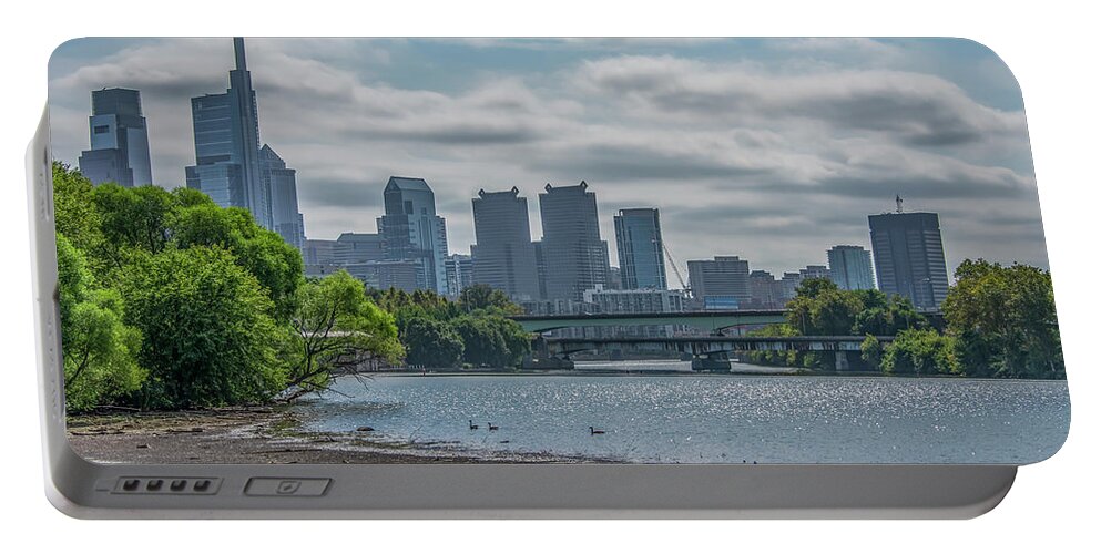 Philadelphia Portable Battery Charger featuring the photograph Philadelphia Cityscape from Boathouse Row by Bill Cannon