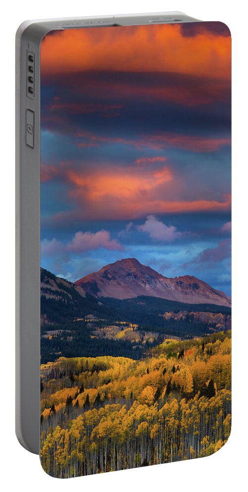 America Portable Battery Charger featuring the photograph Rising Color by John De Bord
