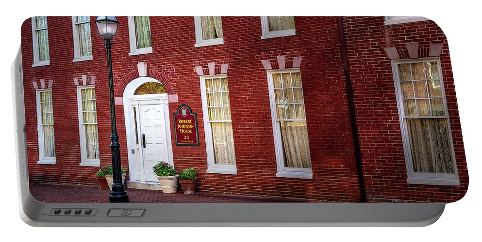 Annapolis Portable Battery Charger featuring the photograph Robert Johnson House MD by Susan Candelario