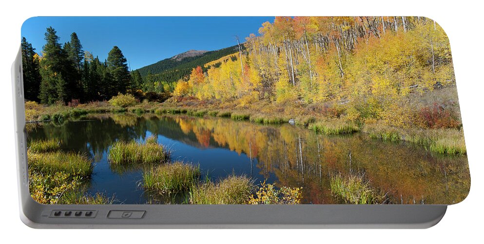 South Mount Elbert Portable Battery Charger featuring the photograph South Elbert Autumn Beauty by Cascade Colors