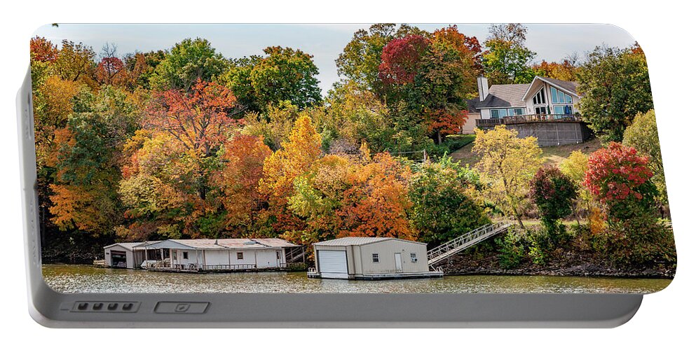 Autumn Portable Battery Charger featuring the photograph South Grand Autumn by David Wagenblatt
