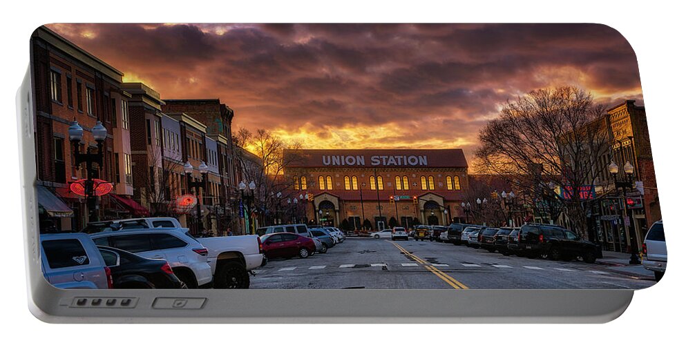 Ogden Portable Battery Charger featuring the photograph Sunset on 25th Street by Michael Ash